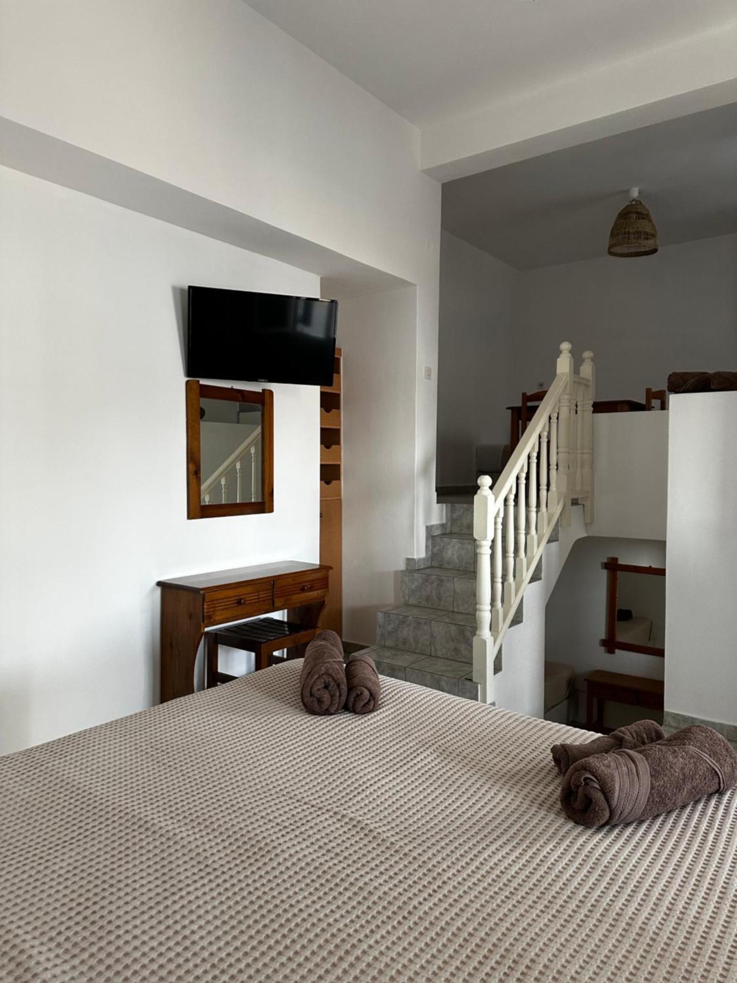 Aparthotel Perseas Naoussa Esterno foto